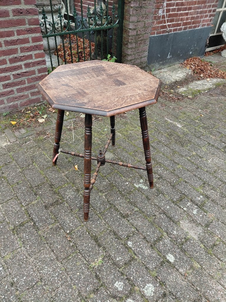 Antieke Hollandse eiken knoptafel, octogonaal blad., Antiek en Kunst, Ophalen