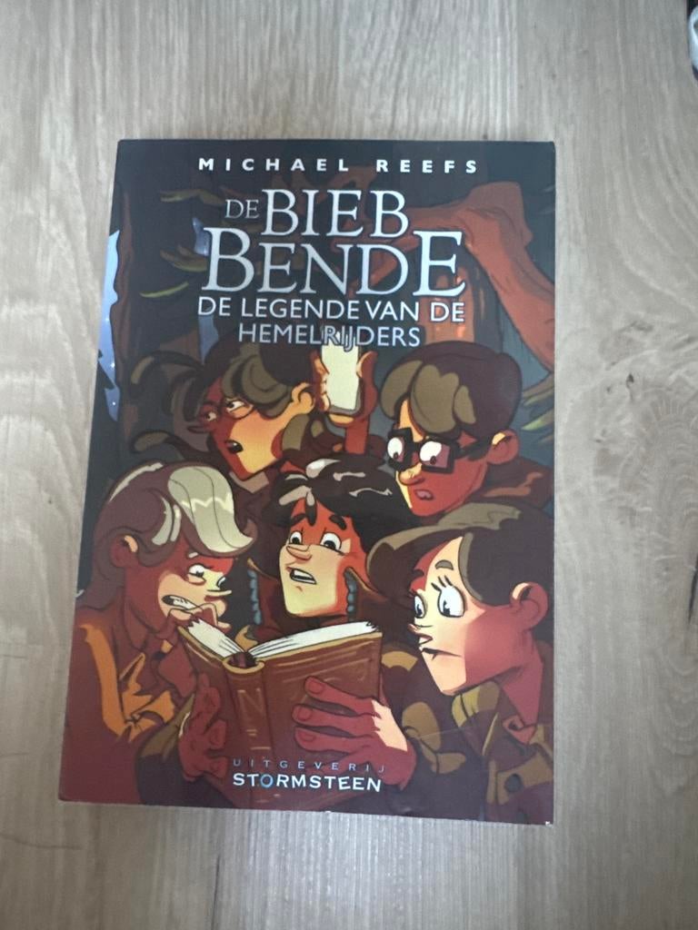 De Bieb Bende: De Legende van de Hemelrijders - Michael Reef, Ophalen of Verzenden, Zo goed als nieuw, Fictie