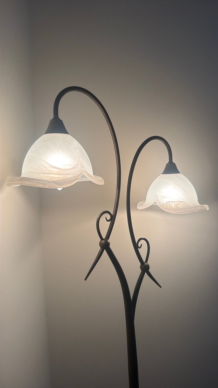 Tulp lamp, Ophalen, Zo goed als nieuw, 100 tot 150 cm