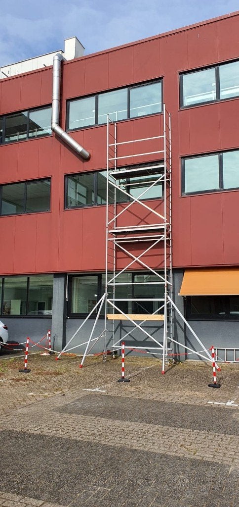 Rolsteiger te huur - 8m werkhoogte - lichtgewicht, Ophalen, Zo goed als nieuw, Rolsteiger of Kamersteiger, 5 meter of hoger