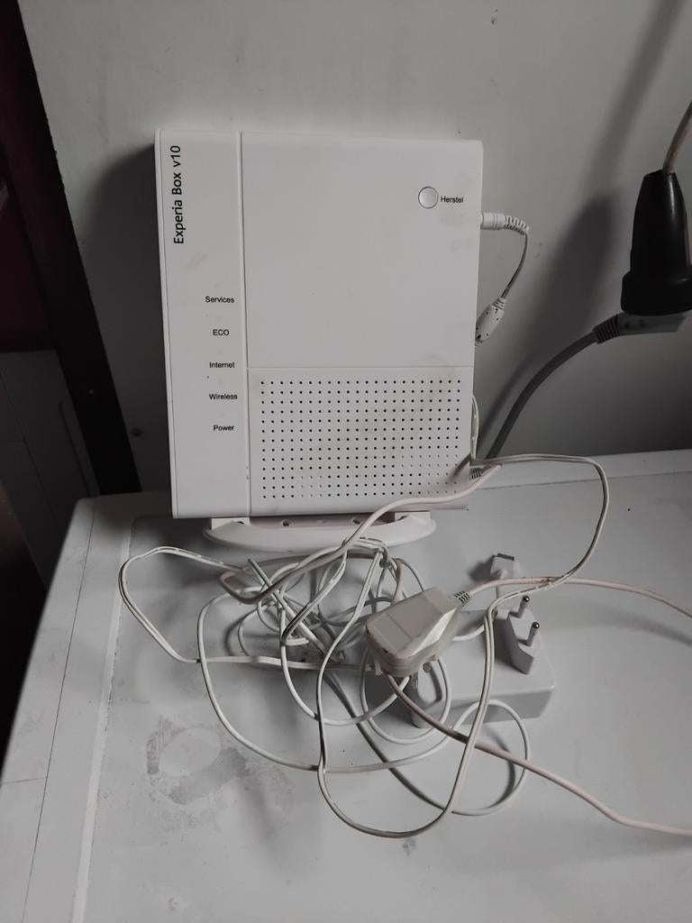 Kpn router te koop expira box v10, Ophalen of Verzenden