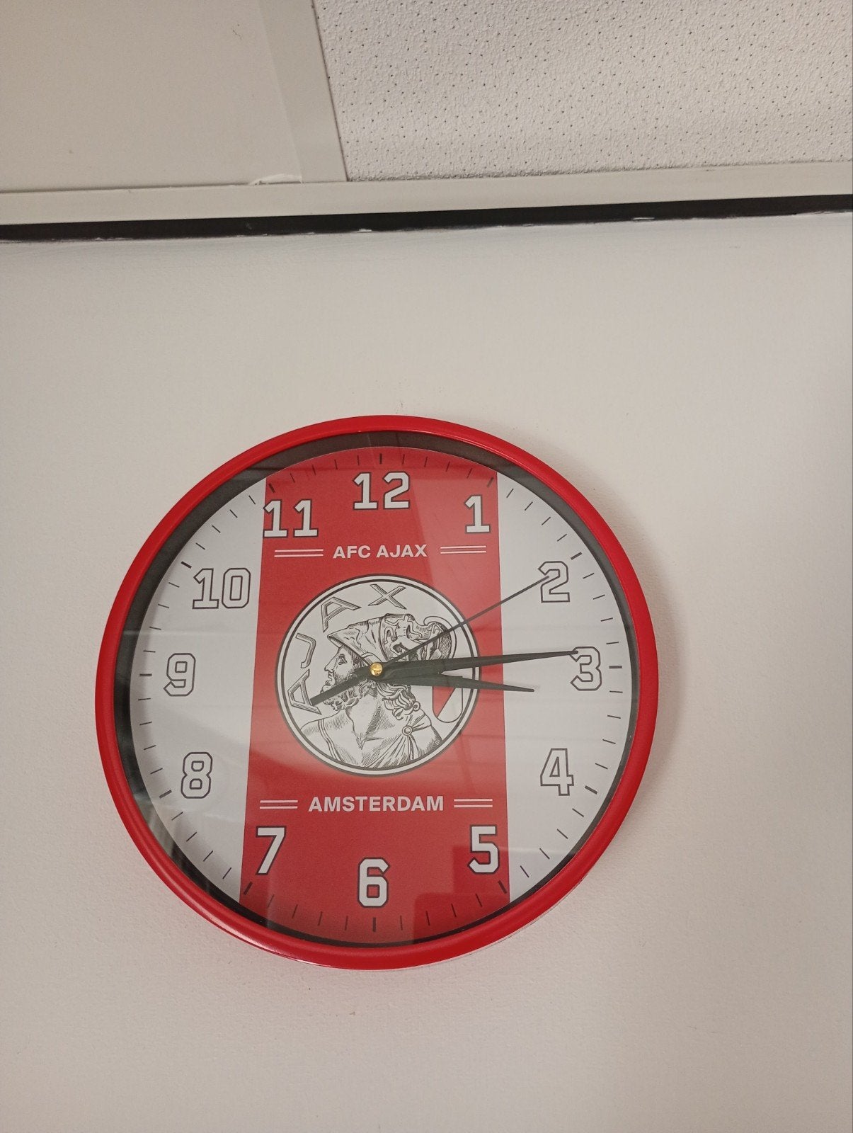 Ajax klok twee maanden oud, Ophalen of Verzenden, Zo goed als nieuw, Wandklok