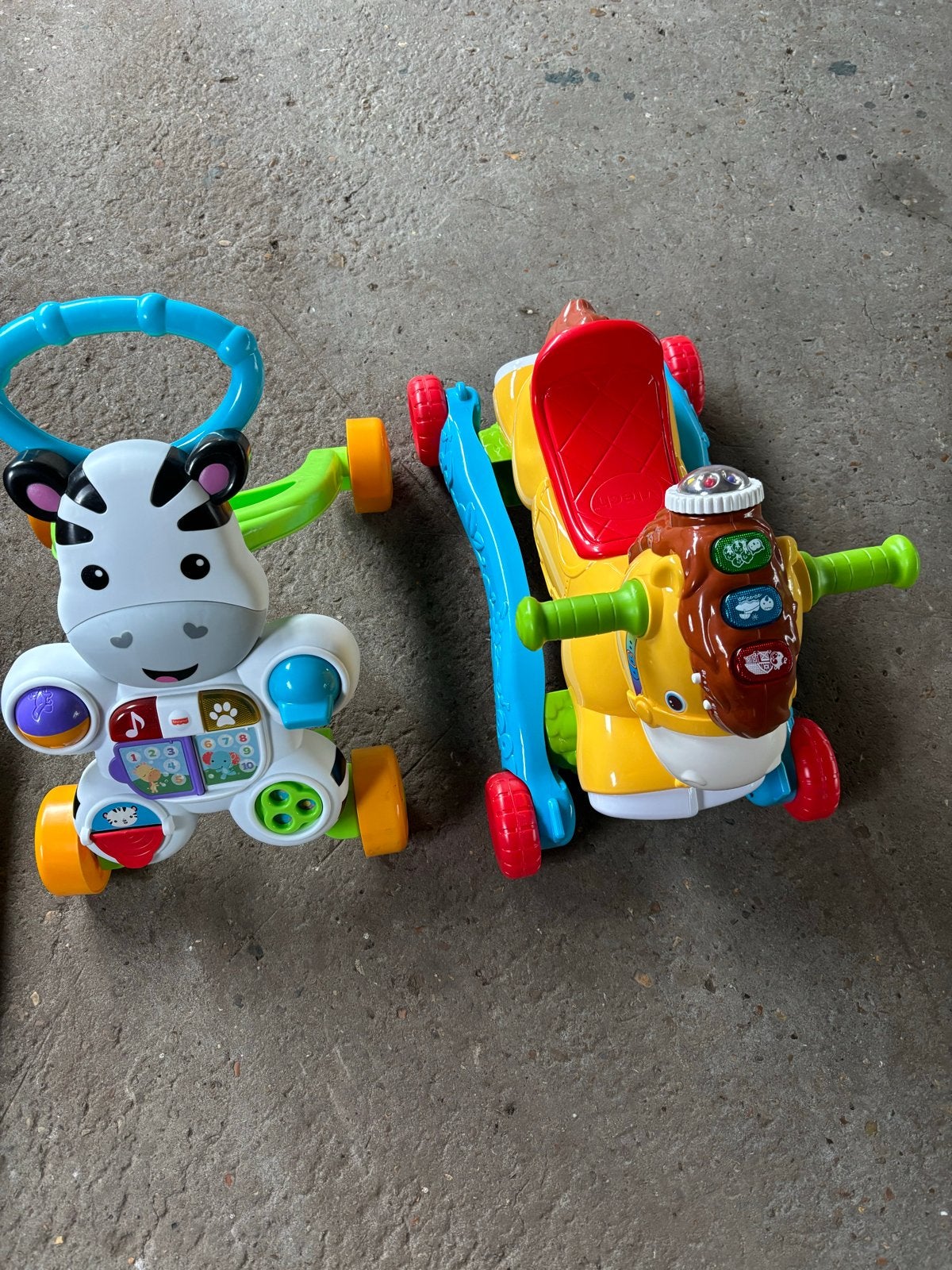 Loopwagens: VTech Zebra en Fisher-Price 3-in-1, Ophalen, Zo goed als nieuw, Overige typen, Met licht