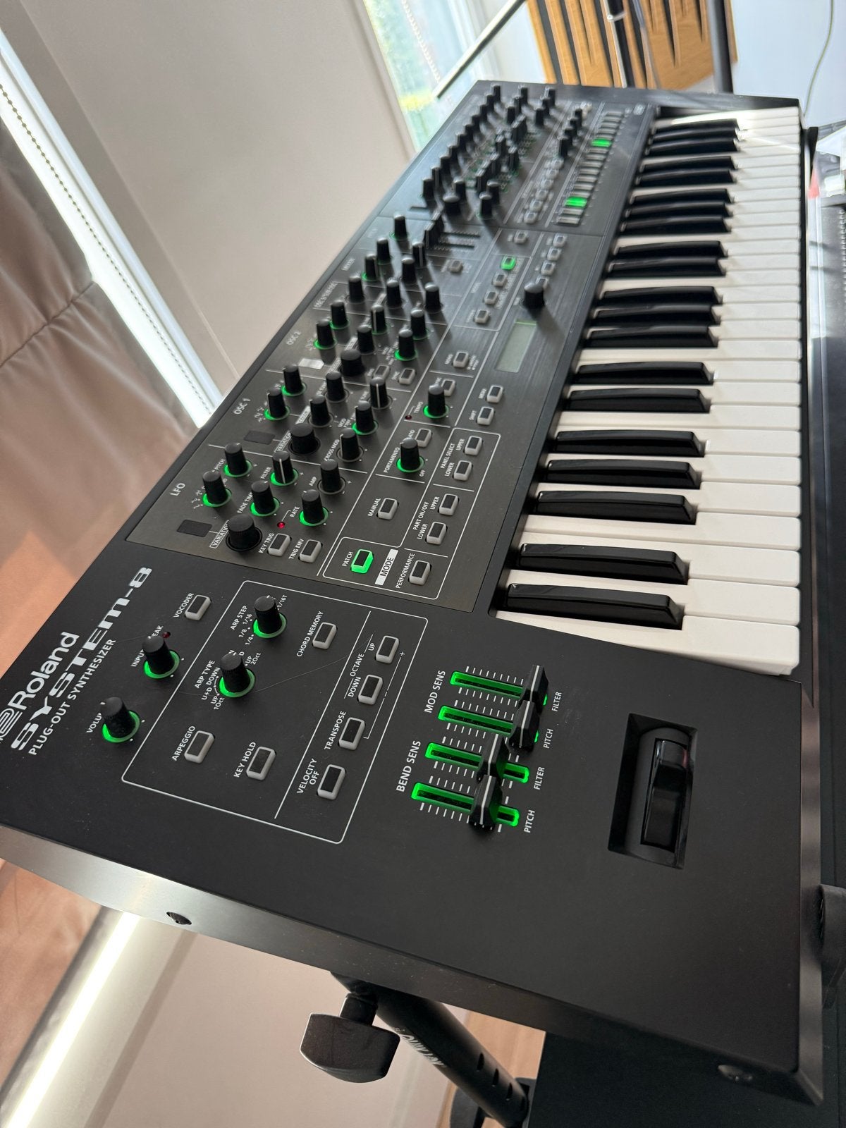 Roland SYSTEM-8 + 3 Plug-Out synths, Muziek en Instrumenten, Synthesizers, Ophalen, 61 toetsen, Roland, Zo goed als nieuw