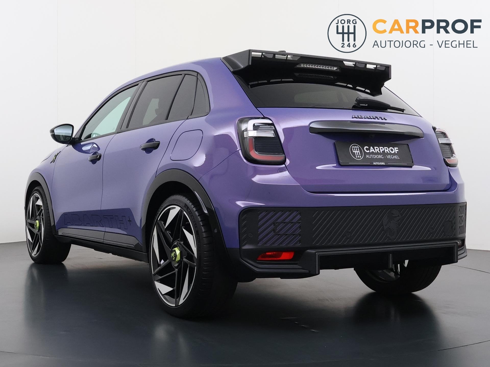 Abarth 600E Scorpionissima 54 kWh Sabelt | Navigatie |SOH 97, Auto's, Abarth, Gebruikt, Overige kleuren, Alcantara, 155 pk
