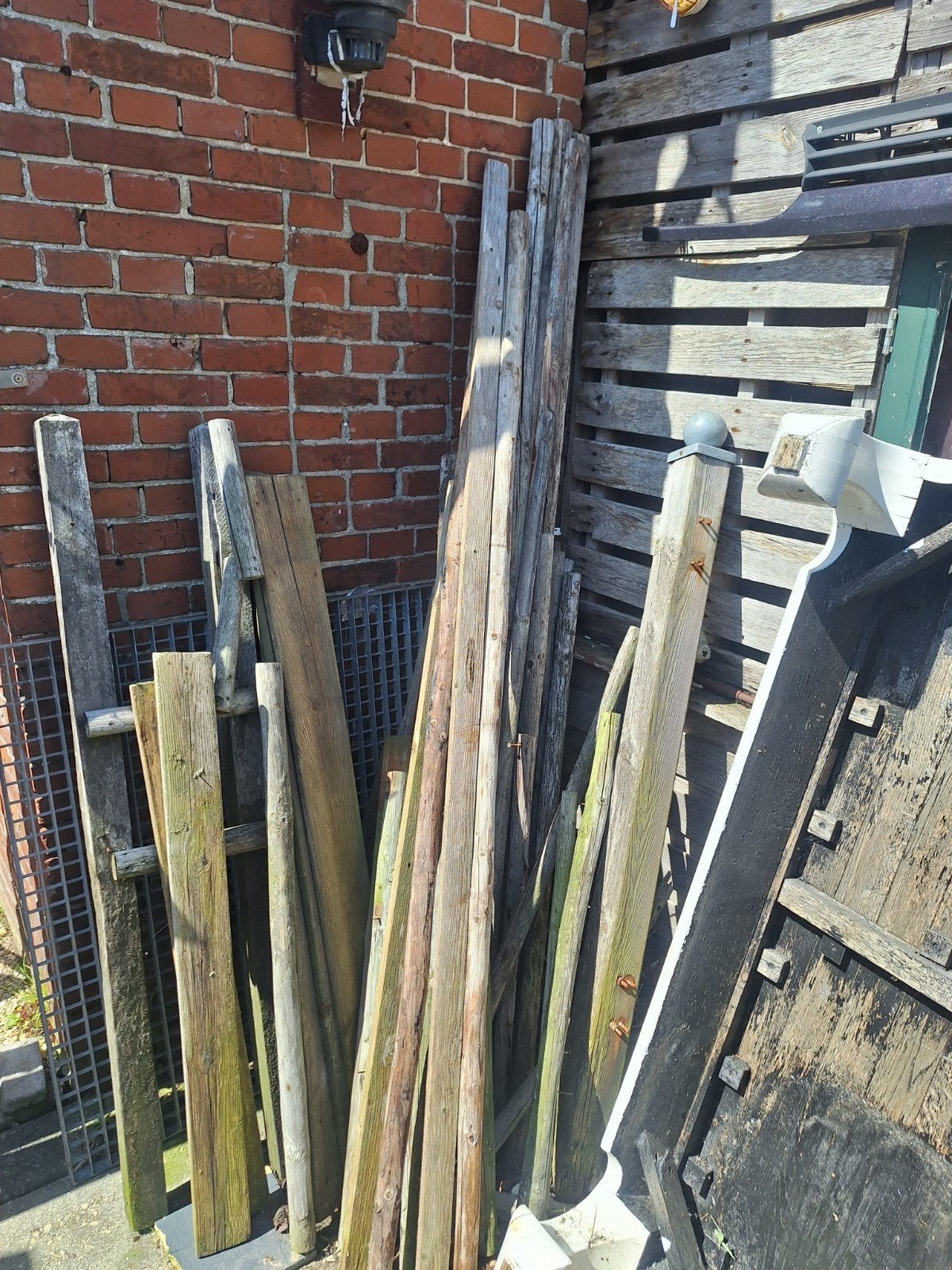 Sloophout en oude tafel voor vuur handige klusser, Doe-het-zelf en Verbouw, Hout en Planken, Ophalen, Gebruikt, Overige houtsoorten