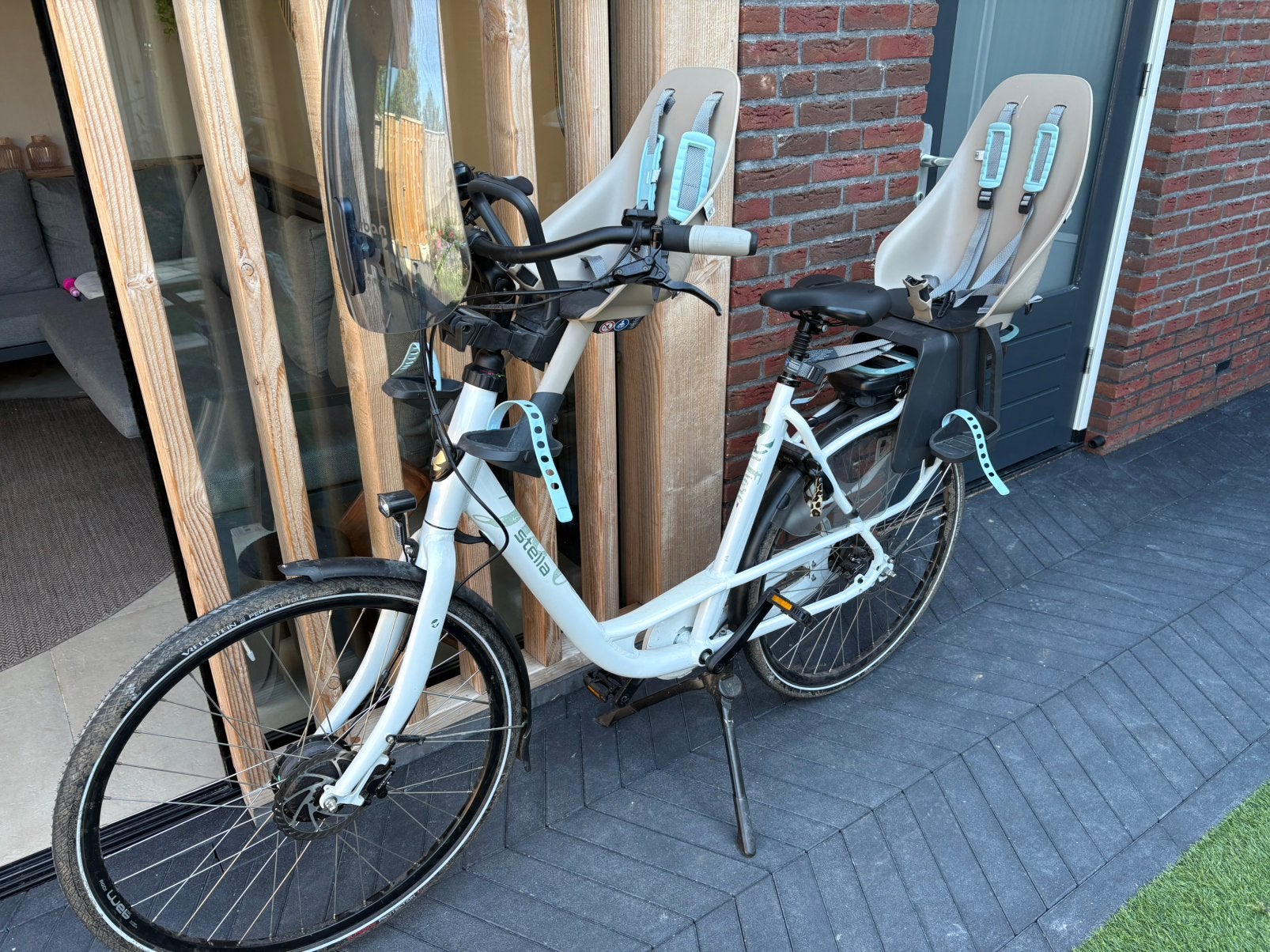 Stella Fiore mamafiets met Urban Iki zitjes, 2024, E-bike, Ophalen, Zo goed als nieuw, 30 tot 50 km per accu, Overige merken