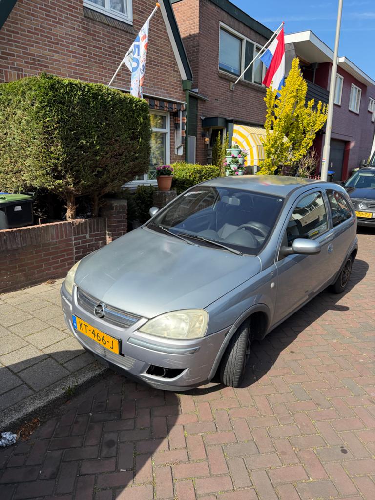 Opel Corsa 1.0 3D 2004 Grijs, Auto's, Opel, Voorwielaandrijving, 450 kg, Handgeschakeld, 19 km/l