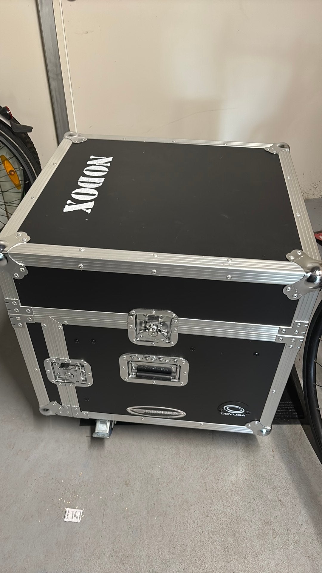 Flightcase Odyusa op wielen, Ophalen, Gebruikt, Speaker of Versterker, Flightcase