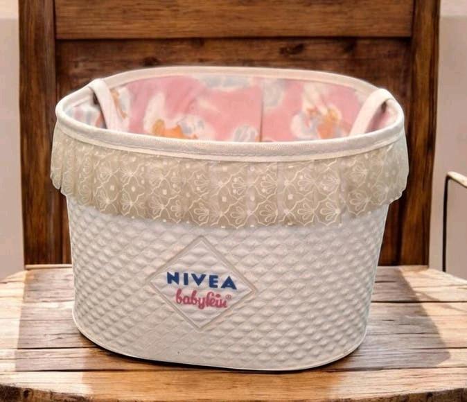 Vintage Nivea babyfine/babyfein. Commode | verzorgingsmandje, Ophalen of Verzenden, Gebruiksvoorwerp
