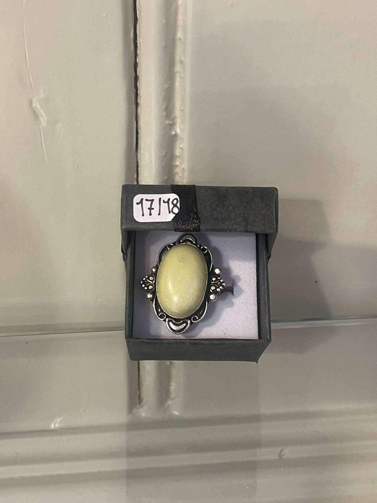 Prachtige ring verzilverd, Ophalen of Verzenden, Zo goed als nieuw, X, Dame