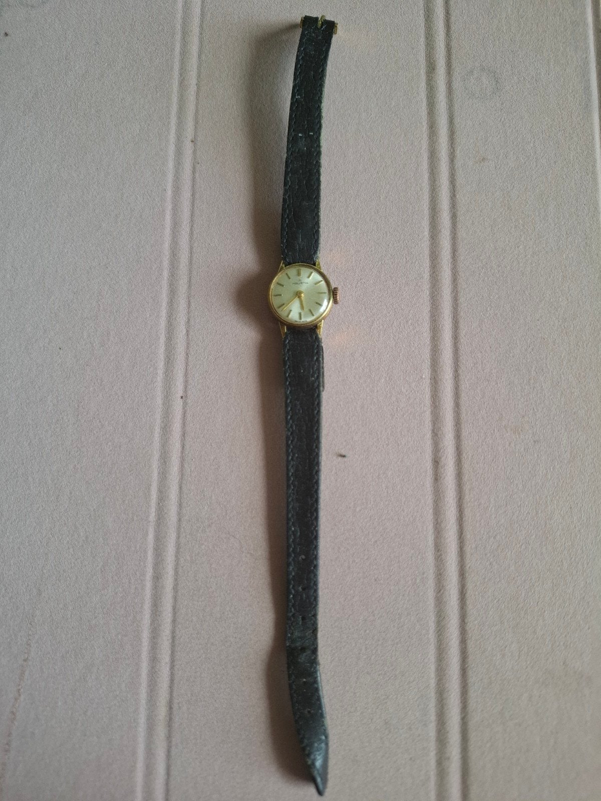 Vintage Helvetia Polshorloge - Goudkleurig met Leren Band, Sieraden, Tassen en Uiterlijk, Ophalen of Verzenden