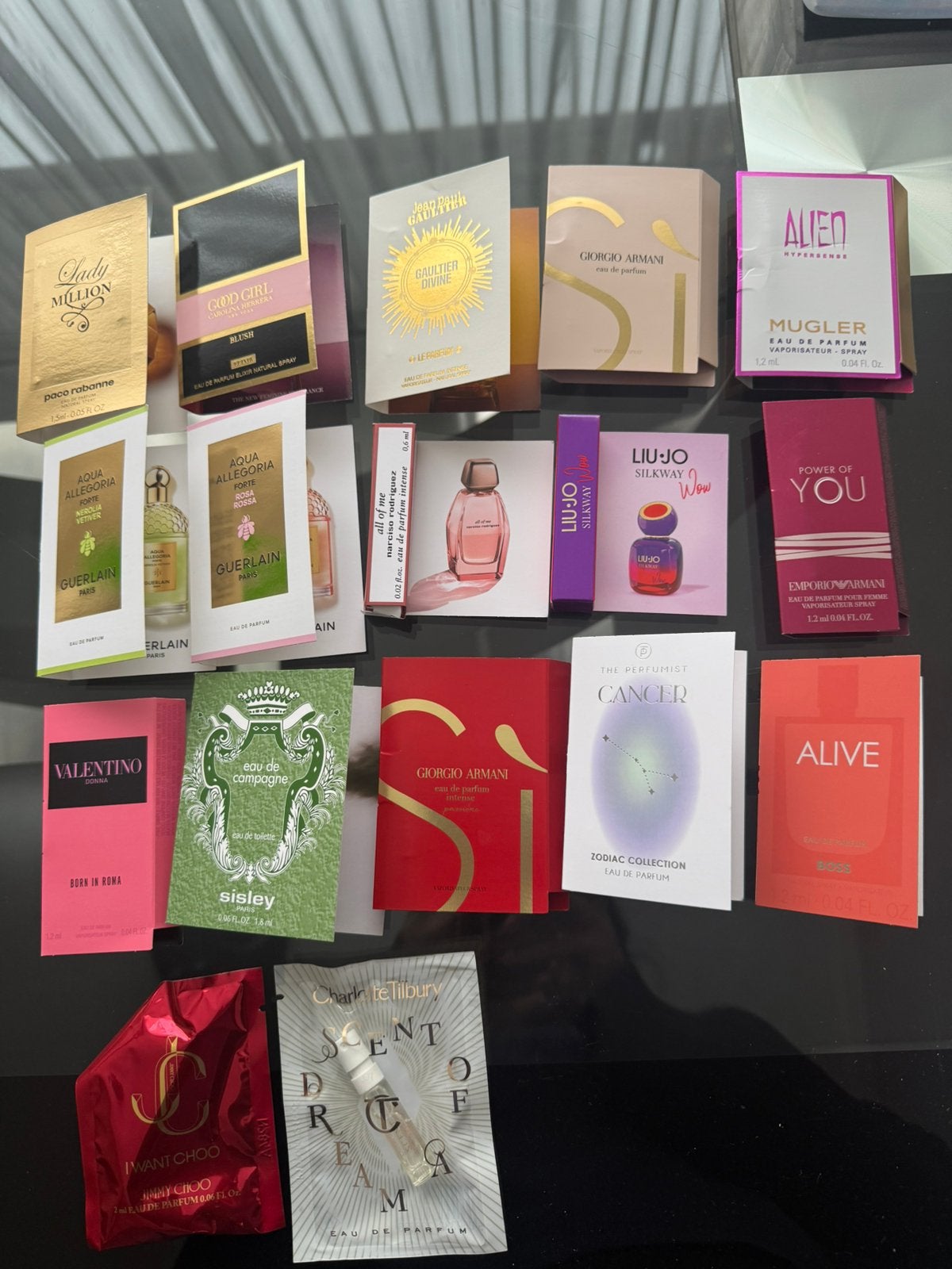 Parfum samples, Ophalen of Verzenden, Zo goed als nieuw