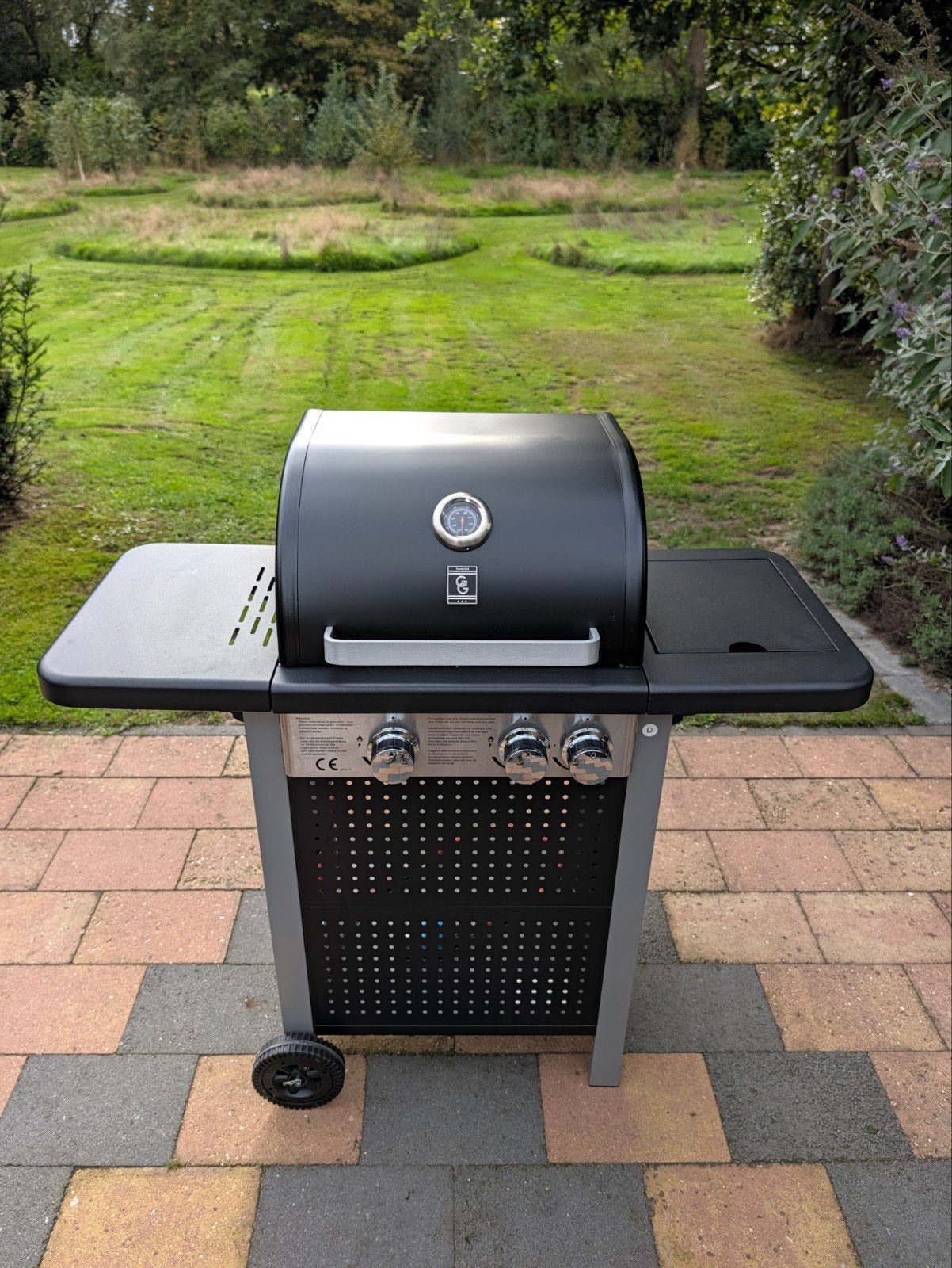 Gardengrill schone en complete verrijdbare gasBBQ incl. hoes, Ophalen, Gebruikt, Garden Grill