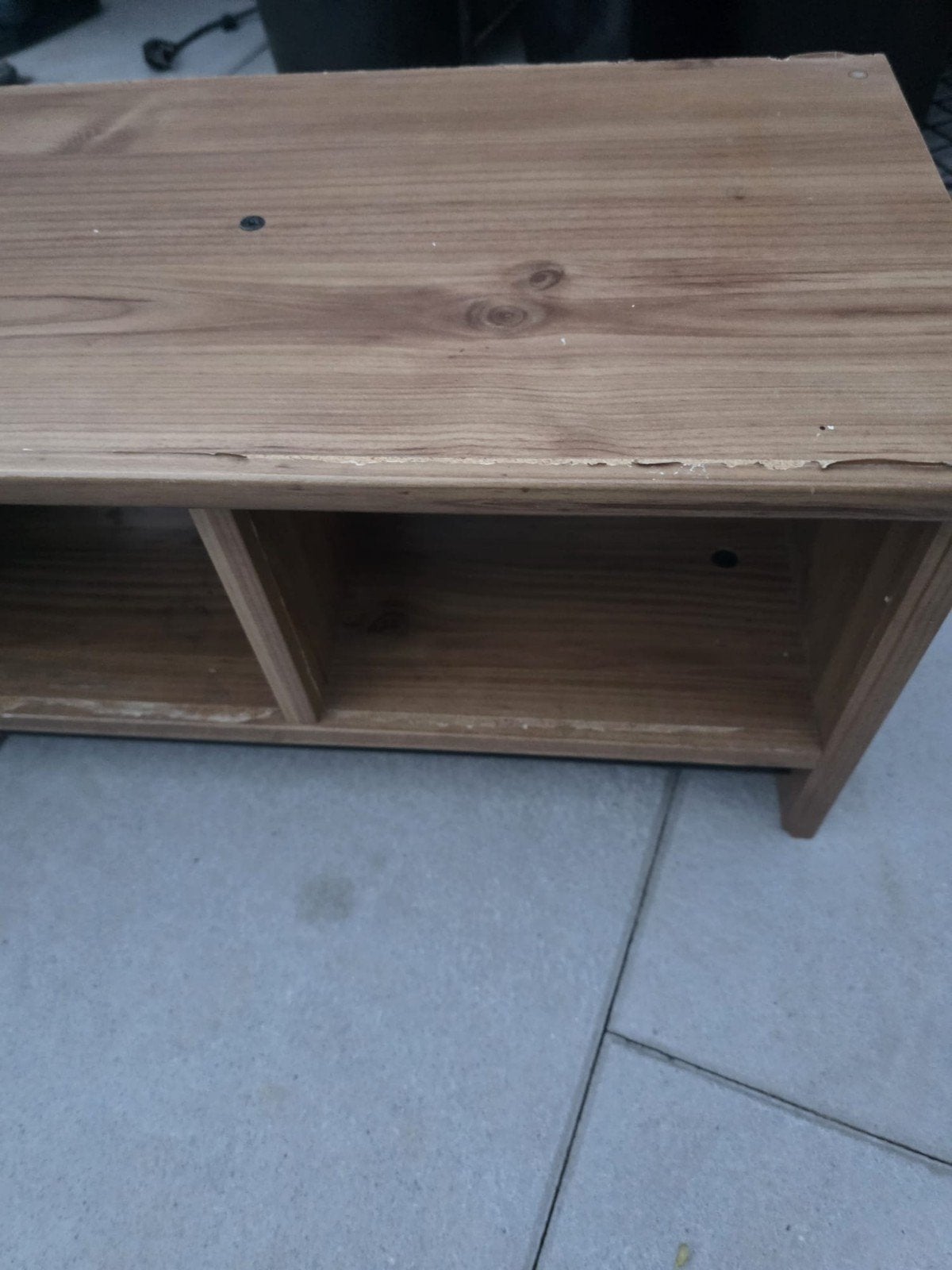 Houten wandplank met vakken en stang GRATIS, Overige houtsoorten, Gebruikt, Minder dan 25 cm, Minder dan 100 cm