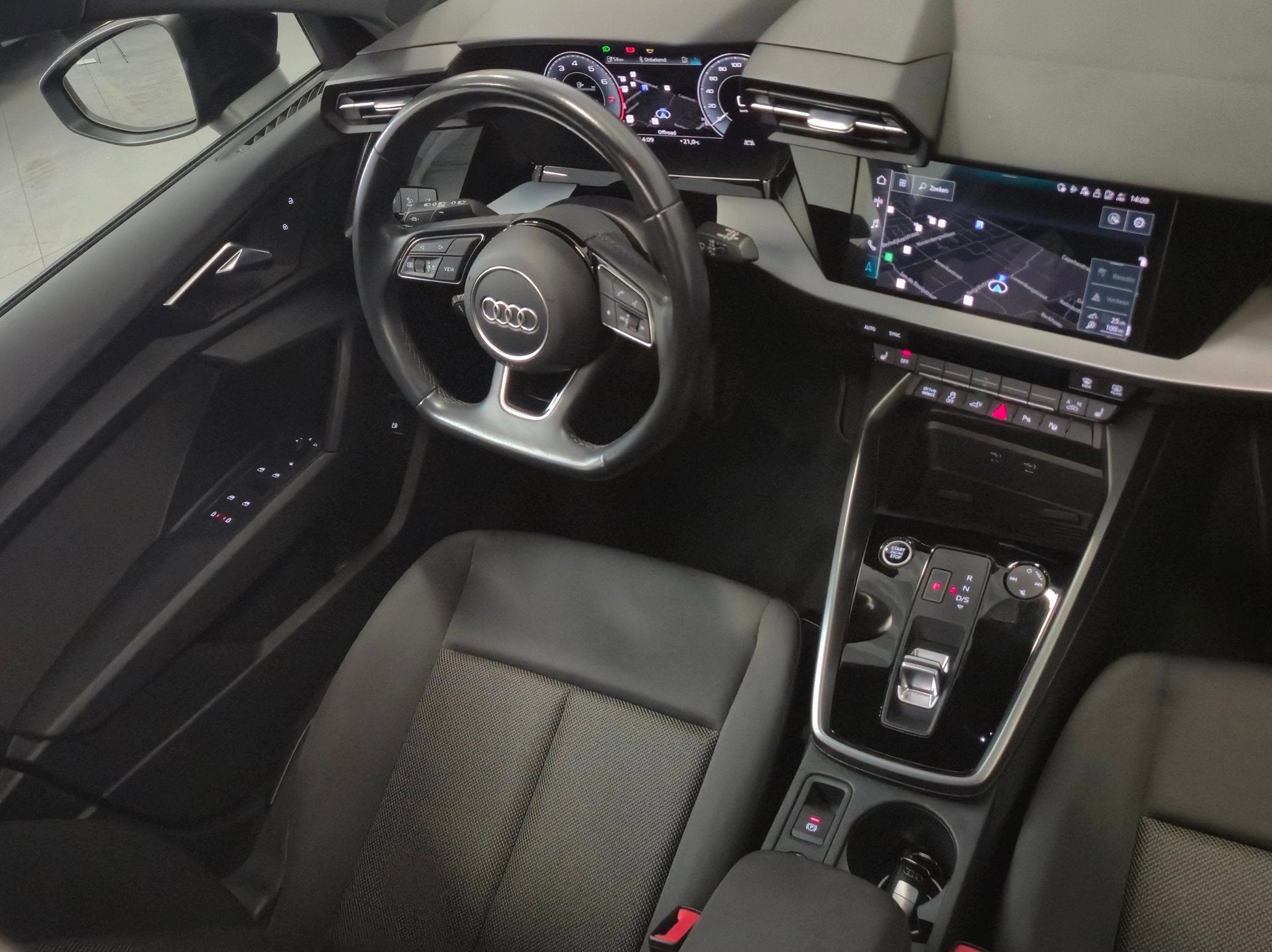 Audi A3 Sportback 40 TFSI e S-Line|PANO|KEYLESS|CAMERA|ACC|D, Auto's, Gebruikt, 4 cilinders, Zwart, Plug-in hybride