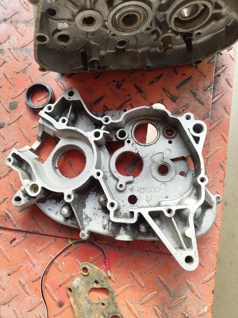 Yamaha FS1 378 & RD50M Carterhelften, Fietsen en Brommers, Brommeronderdelen | Oldtimers, Ophalen of Verzenden, Gebruikt, Overige typen