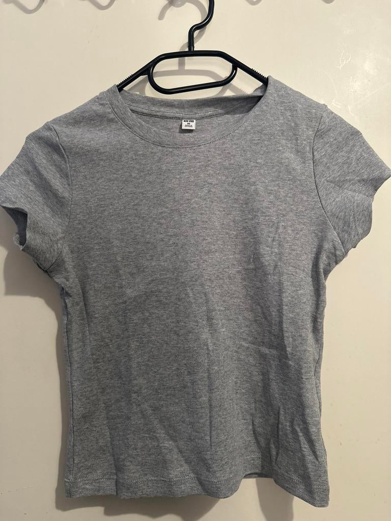 Uniqlo grijs T-shirt maat XS, Ophalen of Verzenden, Zo goed als nieuw, Korte mouw, Maat 34 (XS) of kleiner