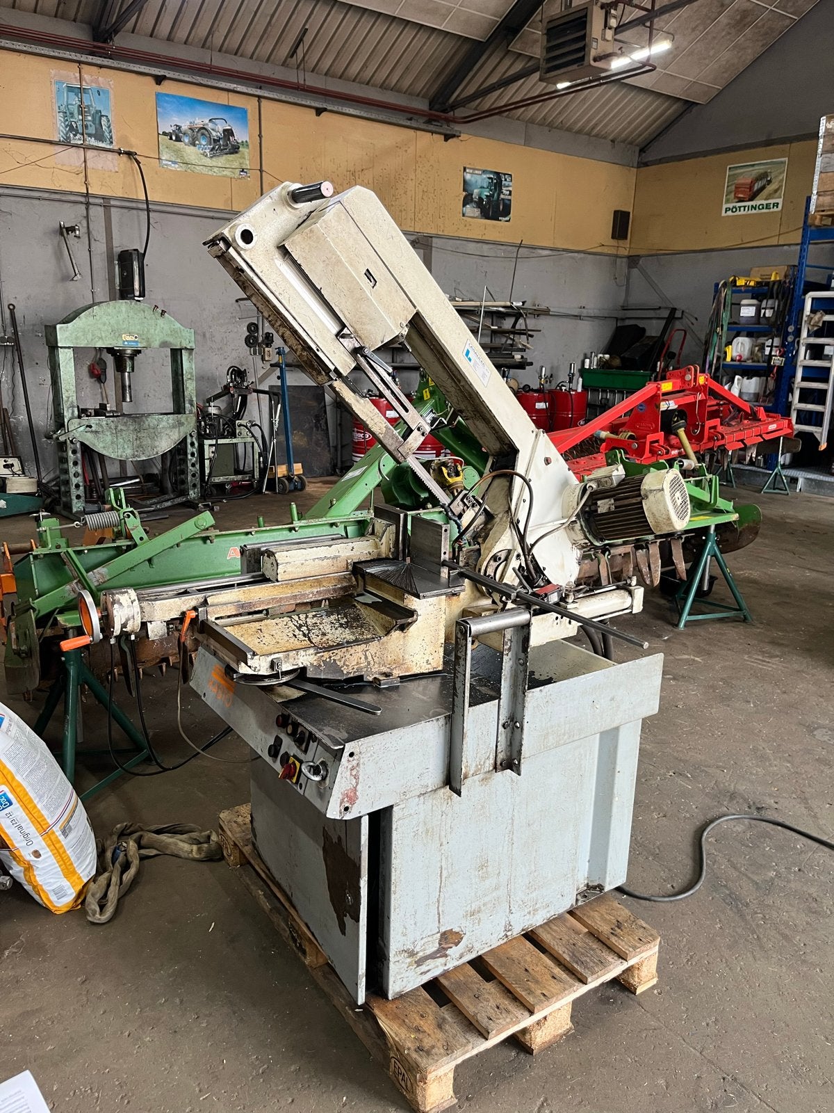 KASTO Metaalbandzaagmachine, Zakelijke goederen, Machines en Bouw | Metaalbewerking, Ophalen