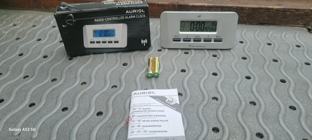 Auriol digitale wekkerradio met temperatuurweergave, Ophalen of Verzenden, Nieuw