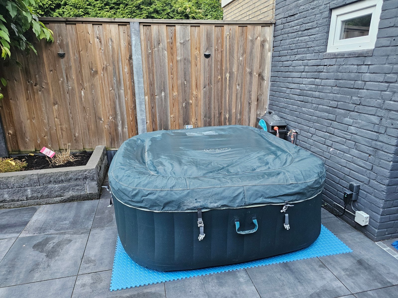 Opblaasbare Jacuzzi, Tuin en Terras, Ophalen, Gebruikt, Opblaaszwembad
