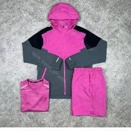 Nieuw in verpakking: Sportieve set (jas, shirt, broekje), Ophalen of Verzenden, Nieuw