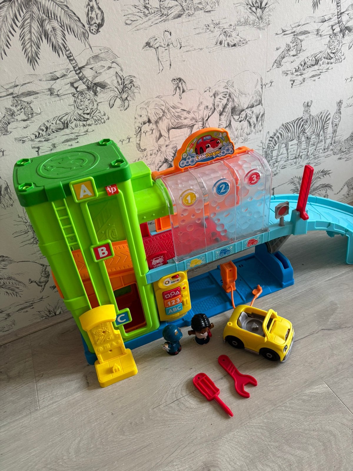 Fisher-Price Little People leer garage, Kinderen en Baby's, Speelgoed | Fisher-Price, Ophalen, Zo goed als nieuw, Speelset, Met geluid