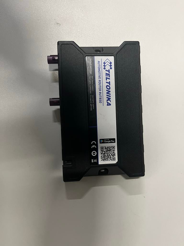 Teltonika RUT850 4G LTE Automotive Router voor Auto, Ophalen of Verzenden, Zo goed als nieuw, Router met modem, Teltonika