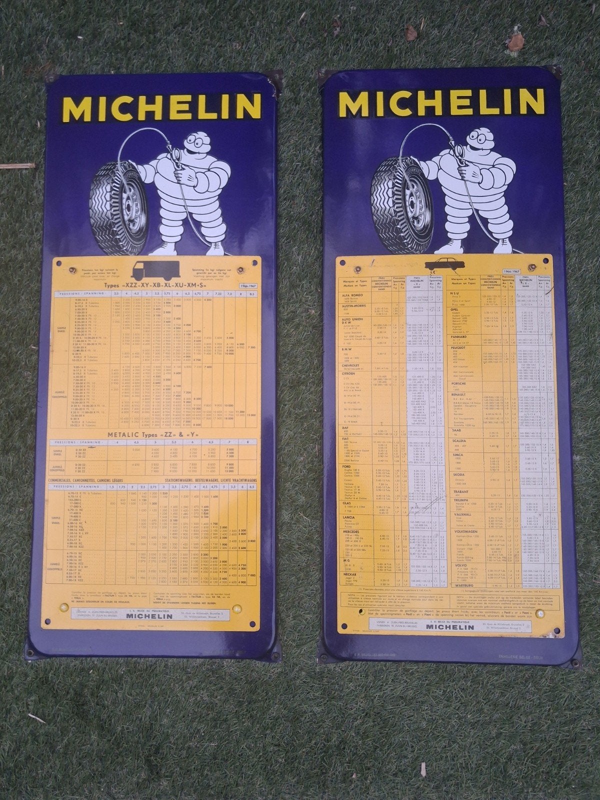 2 Michelin emaille reclameborden   auto en vrachtwagen, Ophalen of Verzenden