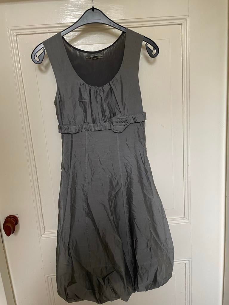 Transfer grijze ballonjurk maat S, Kleding | Dames, Jurken, Ophalen of Verzenden, Zo goed als nieuw, Maat 36 (S), Grijs