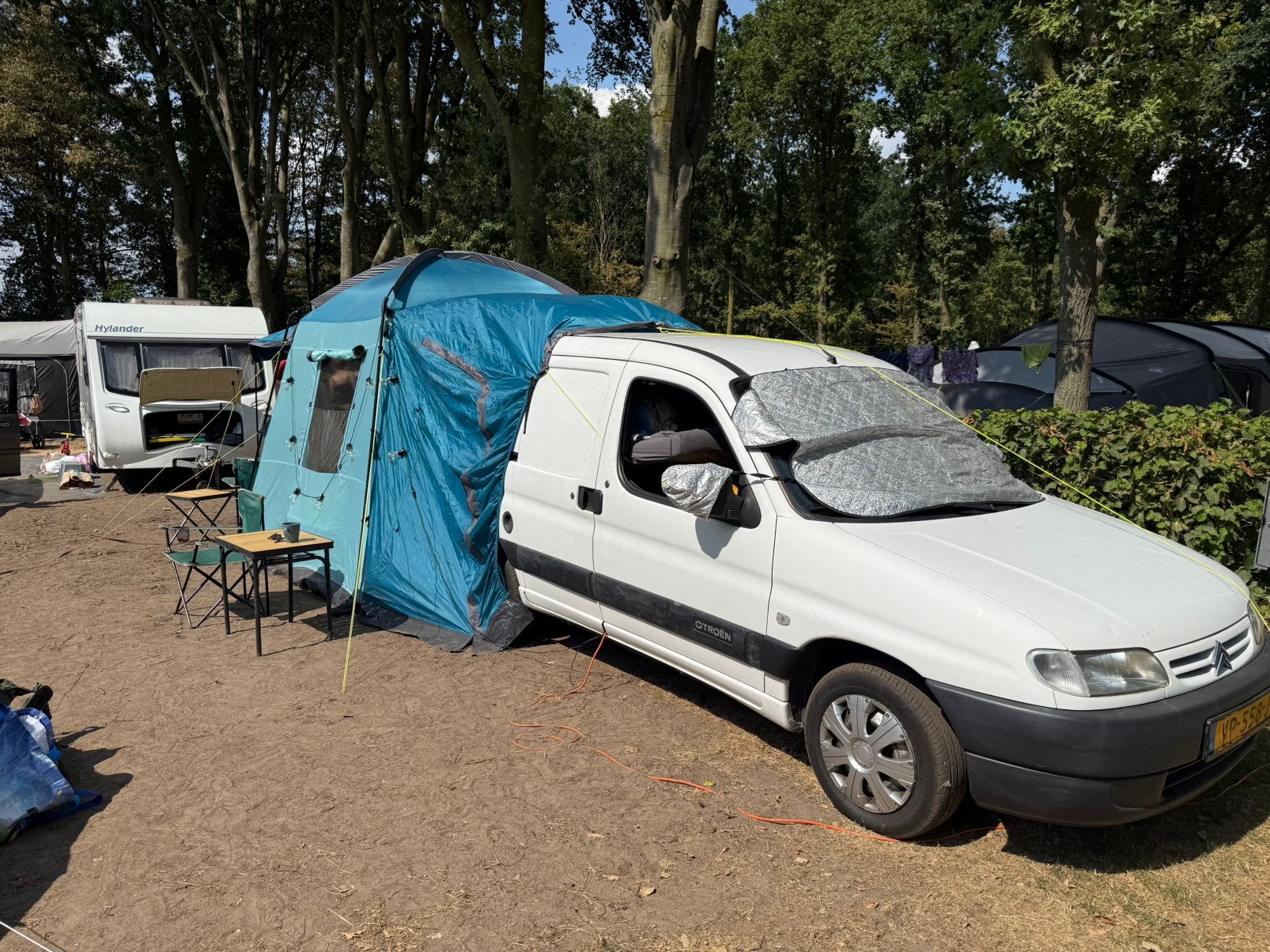 Micro camper Citroën Berlingo 2002 inclusief kampeerspullen, Voorwielaandrijving, 4 cilinders, Citroën, Wit