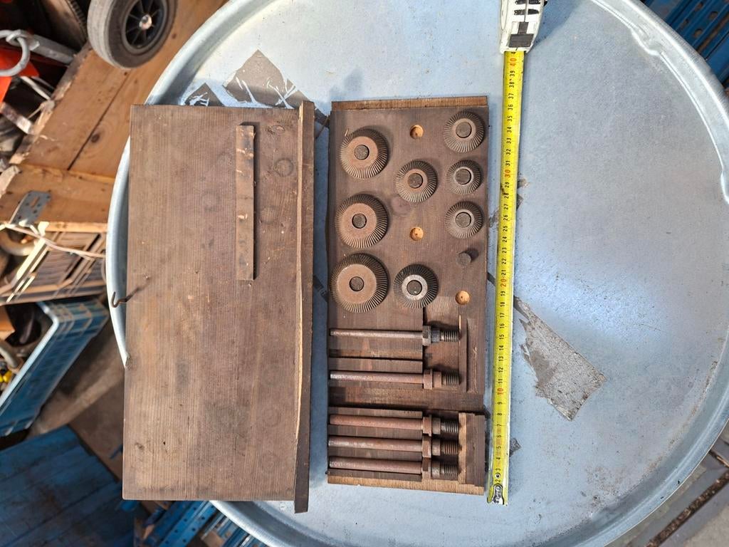Vintage Freeskoppen Set in Houten Kist - Diverse Maten, Antiek en Kunst, Antiek | Gereedschap en Instrumenten, Ophalen of Verzenden