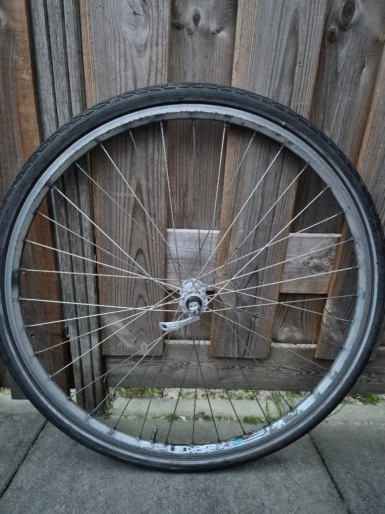 Voorwiel 28 inch 28 * 1 5/8 * 1 3/8 / 28 met snelspanner, Ophalen of Verzenden, Wiel, Aluminium