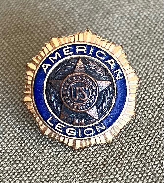US WW2  American Legion - Lapel Button, Ophalen of Verzenden, Landmacht, Amerika, Embleem of Badge