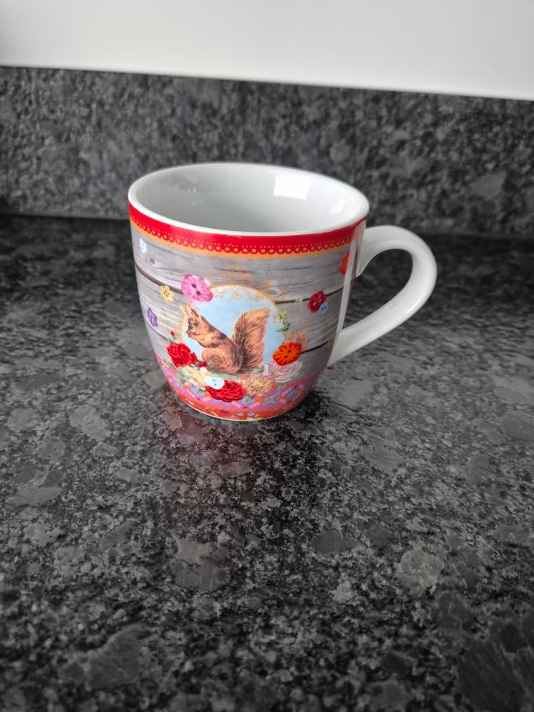 Albert Heijn mok Eekhoorn, Huis en Inrichting, Keuken | Servies, Ophalen of Verzenden, Zo goed als nieuw, Overige stijlen, Kop(pen) en/of Schotel(s)
