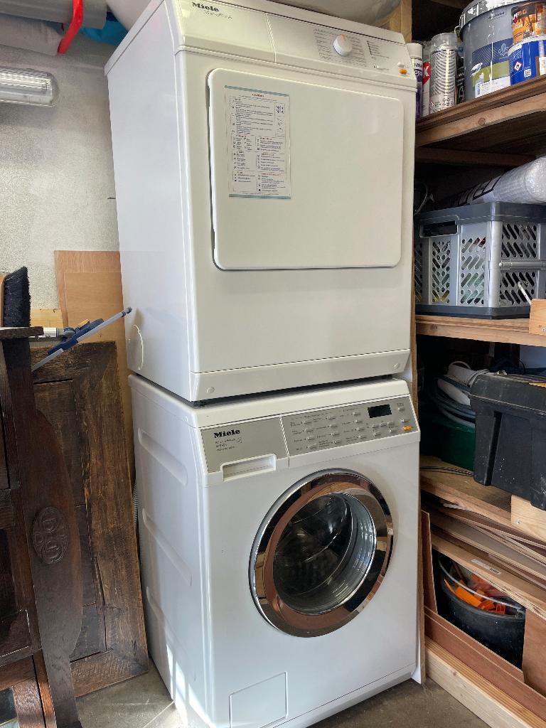 Miele wasmachine en droger, Ophalen, 1200 tot 1600 toeren, Gebruikt, 8 tot 10 kg