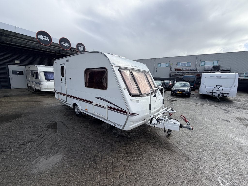 Swift Challenger 460 Wc, Douche, enkel bedden, Caravans en Kamperen, Caravans, Ringverwarming, Bedrijf, 4 tot 5 meter, Swift