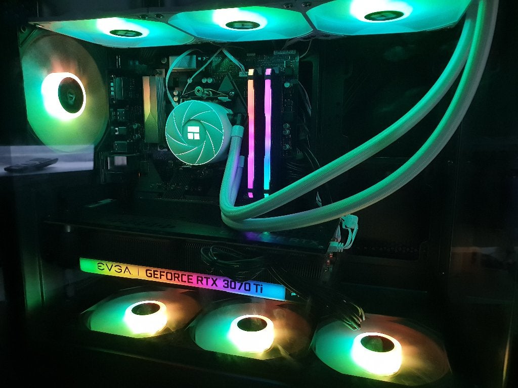 Rgb gaming pc, 256 GB, Ophalen of Verzenden, Zo goed als nieuw, AMD Ryzen 7