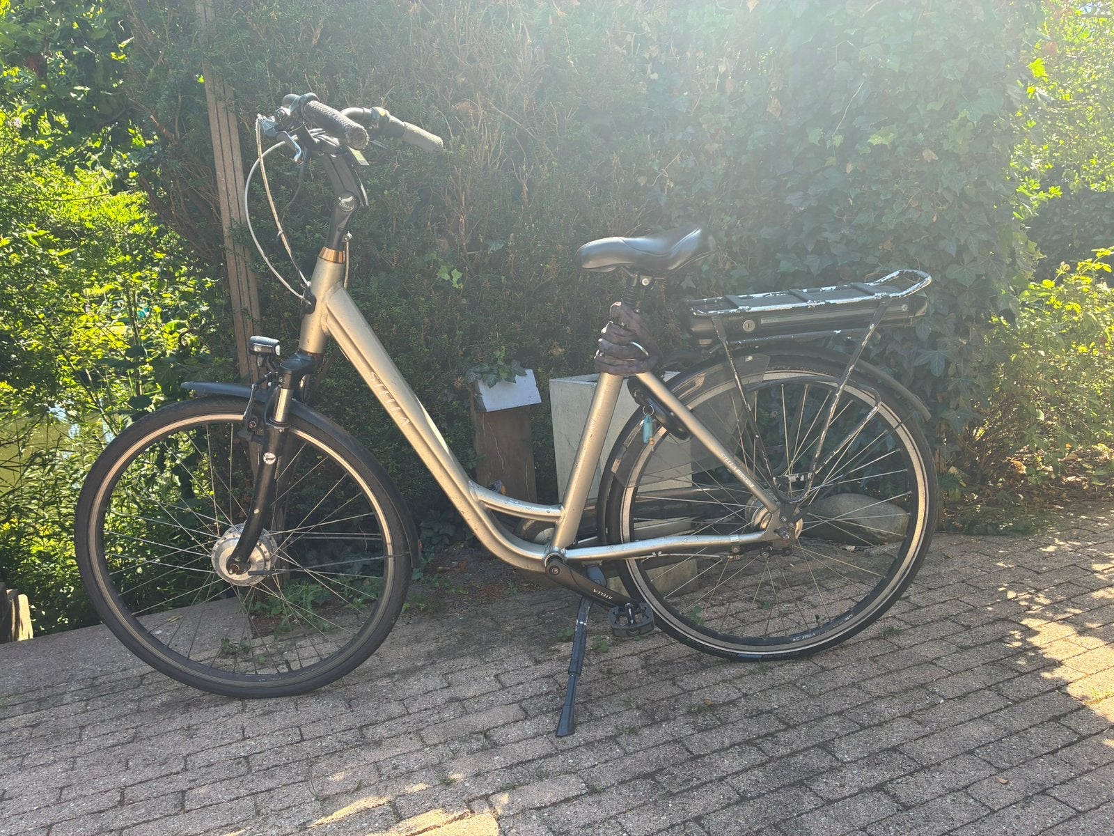 Electrische fiets stella type livorno, Gebruikt, Versnellingen, Schijfrem, Ophalen