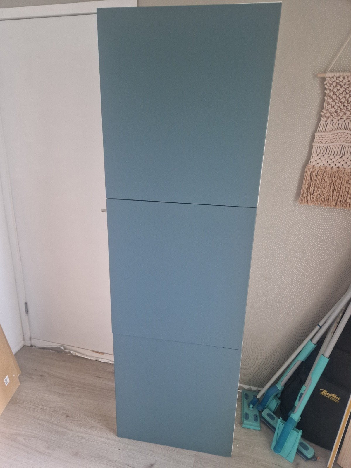 3 IKEA Besta kastjes met deurtjes, Ophalen, Gebruikt