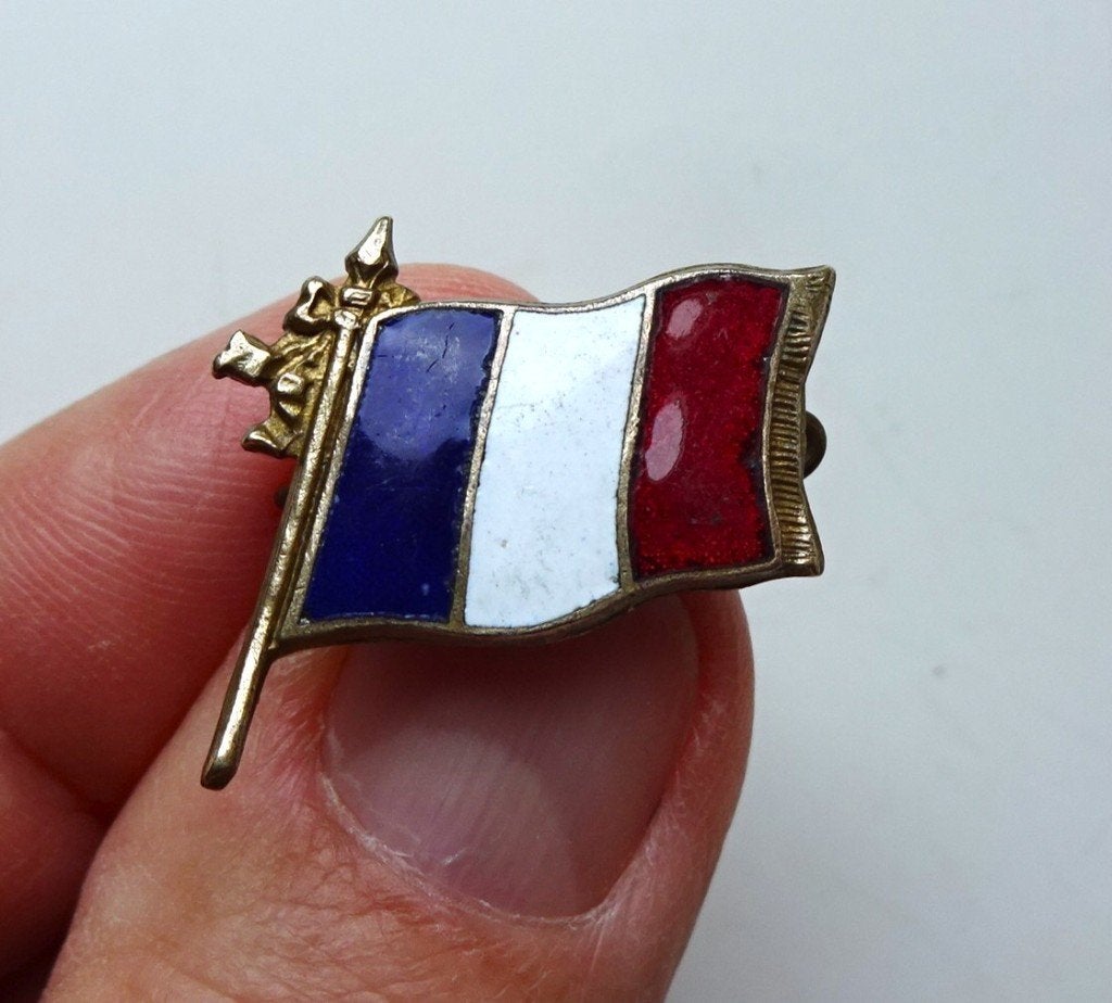 Antieke koper + emaille speld / broche: Franse vlag, Ophalen of Verzenden, Koper, Broche, Verguld