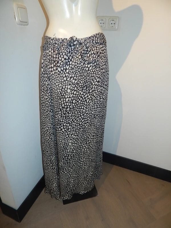 Fabienne Chapot maxi wikkel rok zwart wit hartjes print M, Maat 38/40 (M), Zo goed als nieuw, Fabienne Chapot, Onder de knie