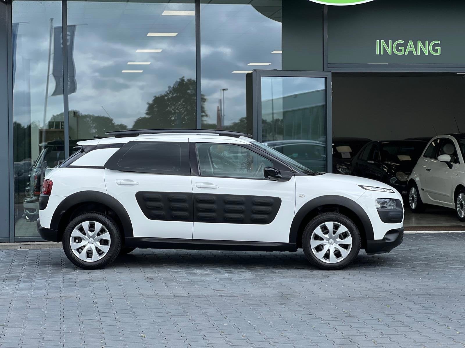 Citroen C4 Cactus 1.2 E-VTi FEEL 5DRS AUTOMAAT APK, Auto's, Citroën, Stof, 82 pk, Origineel Nederlands, 3 cilinders