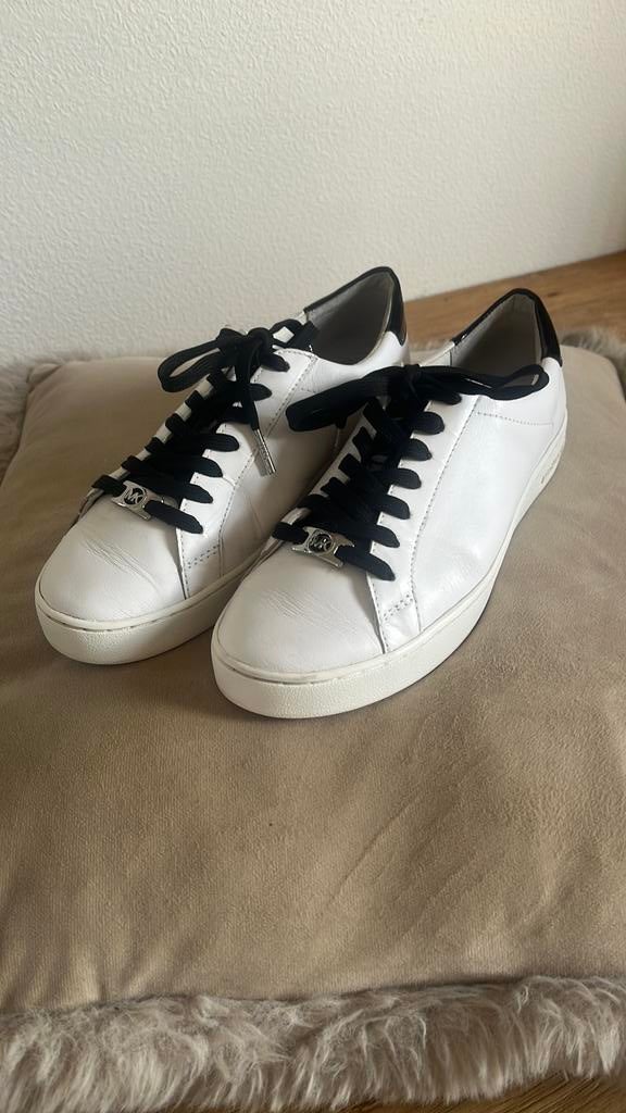 Dames sneakers Michael Korse 39, Wit, Ophalen of Verzenden, Sneakers of Gympen, Zo goed als nieuw