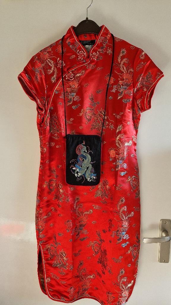 Carnaval chinese rode zijden jurk met tasje, Maat 38/40 (M), Carnaval, Nieuw, Ophalen of Verzenden