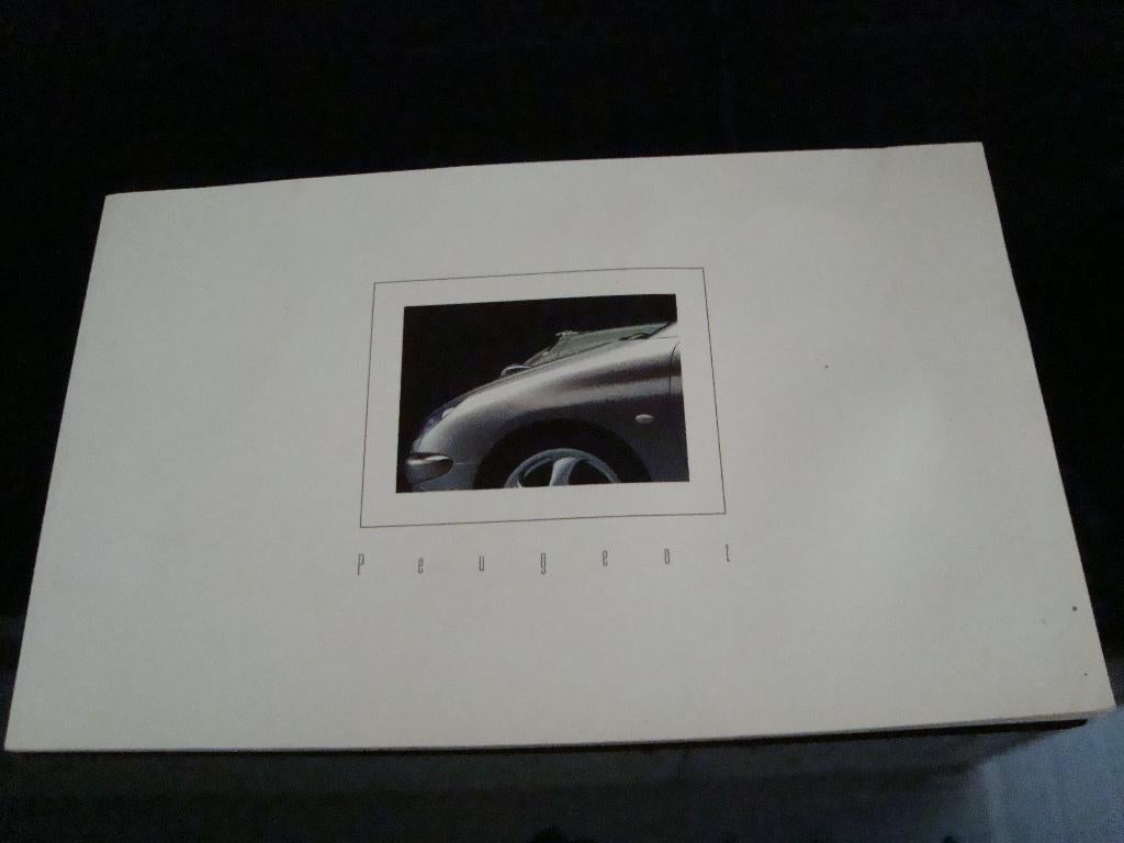 Peugeot met boekje dvd en dia's, Ophalen of Verzenden, Nieuw, Auto's