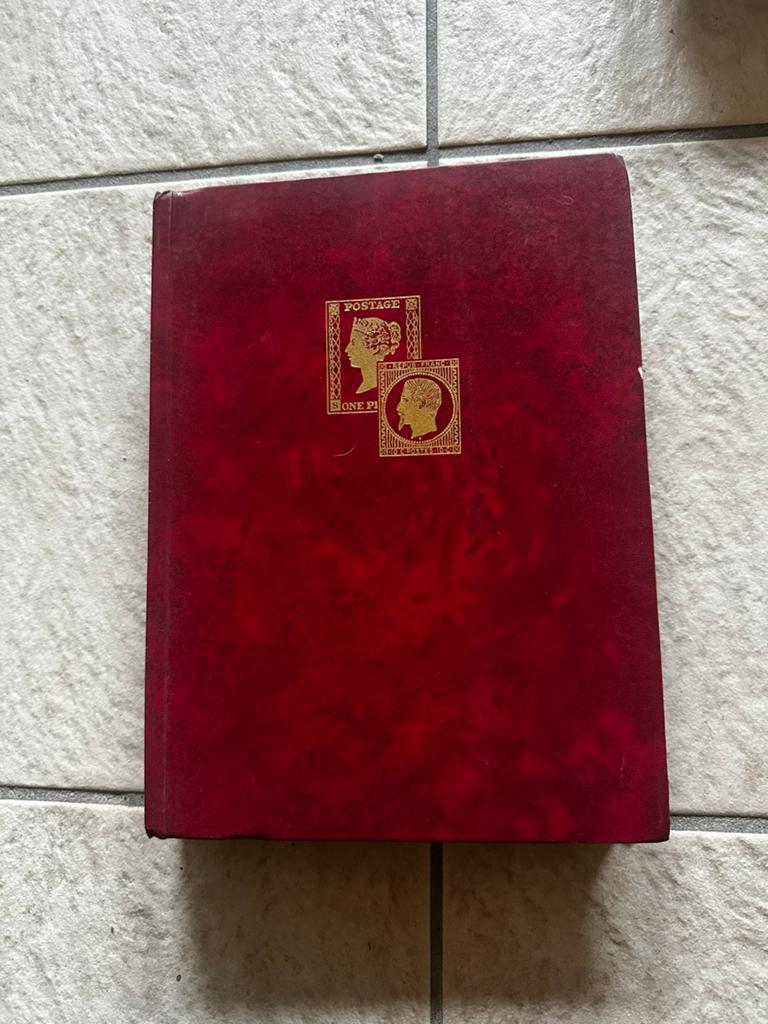 Postzegel verzameling in groot boek, Postzegels en Munten, Postzegels | Volle albums en Verzamelingen, Ophalen of Verzenden, Buitenland