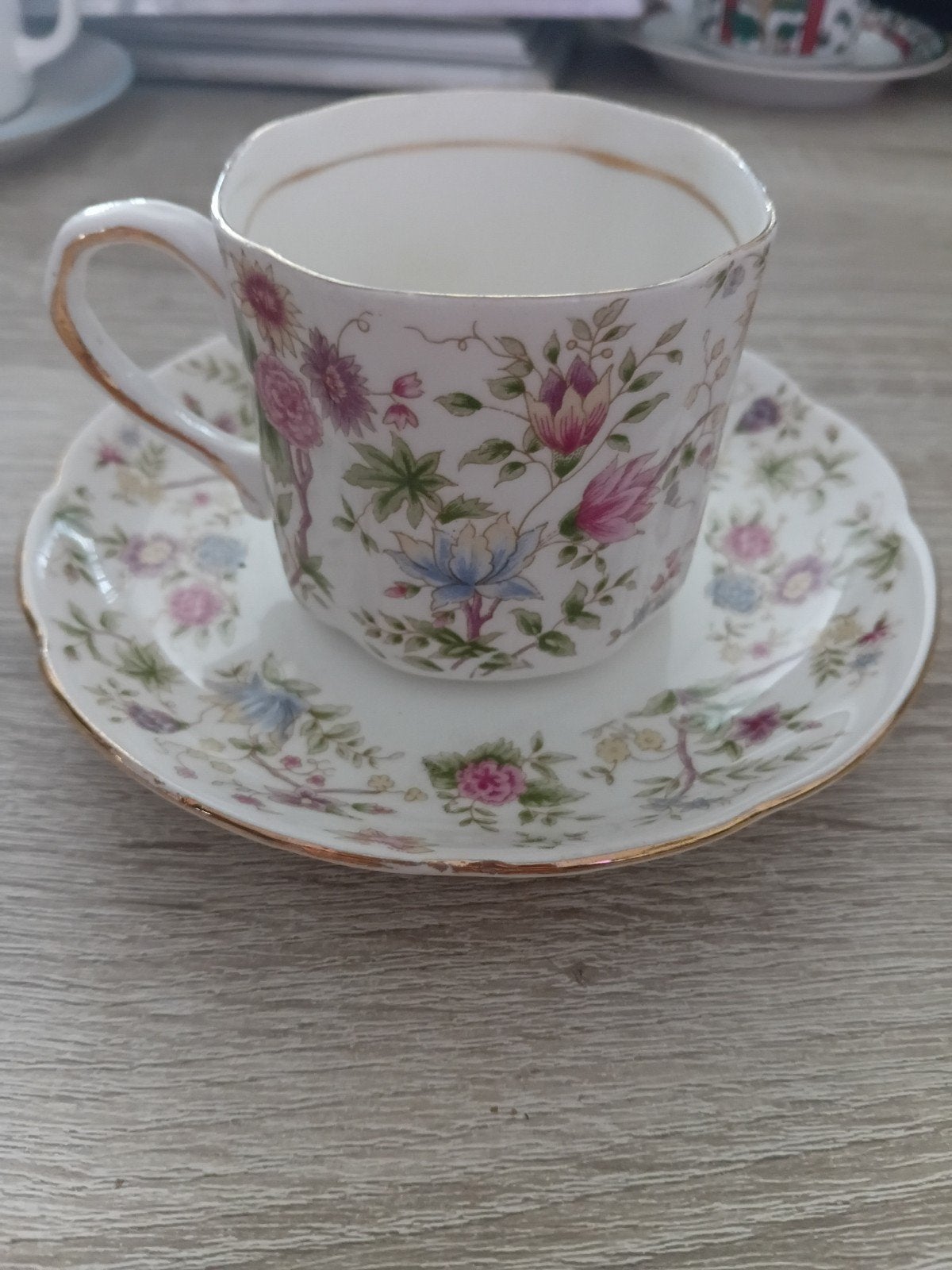 Balmoral Castle Bone China Kop en Schotel - Bloemmotief, Ophalen of Verzenden