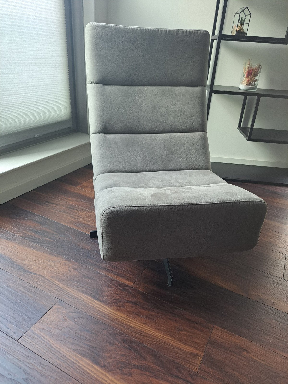 Grijze draaibare relaxfauteuil, Huis en Inrichting, Stoelen, Ophalen, Zo goed als nieuw, Stof, Eén