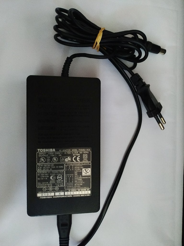 TOSHIBA PA3048U-1ACA AC ADAPTOR 60W, Ophalen of Verzenden, Zo goed als nieuw, Toshiba